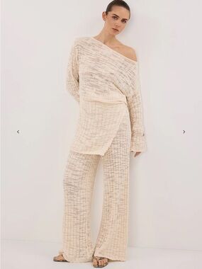 DISSH Cream Knit Oversized Sweater Top